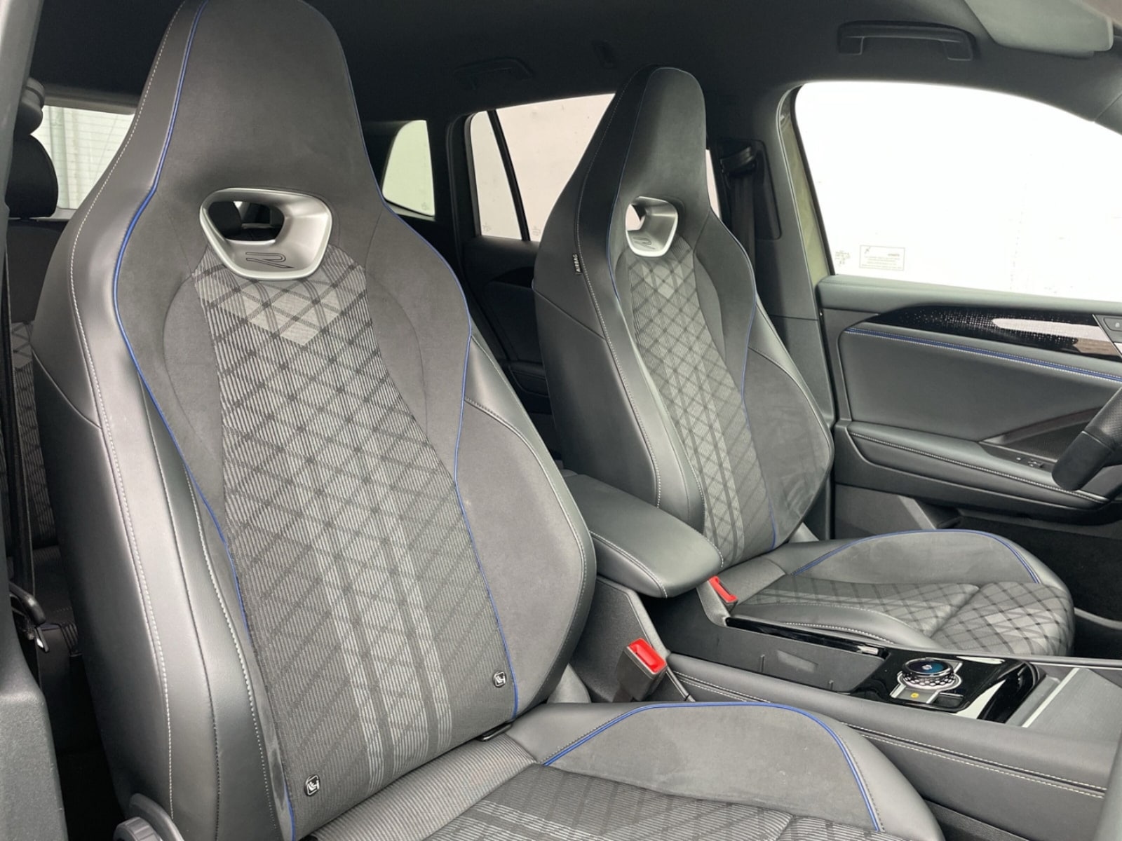 Volkswagen Tiguan – Bild 10
