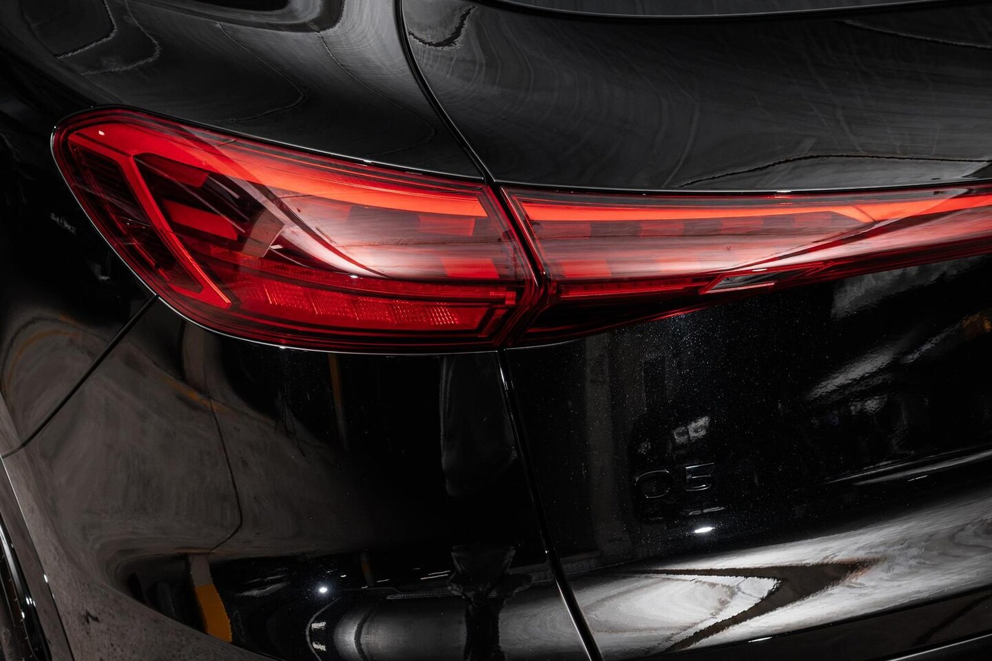 Image about Audi Q5 SUV TDI quattro 150 kW