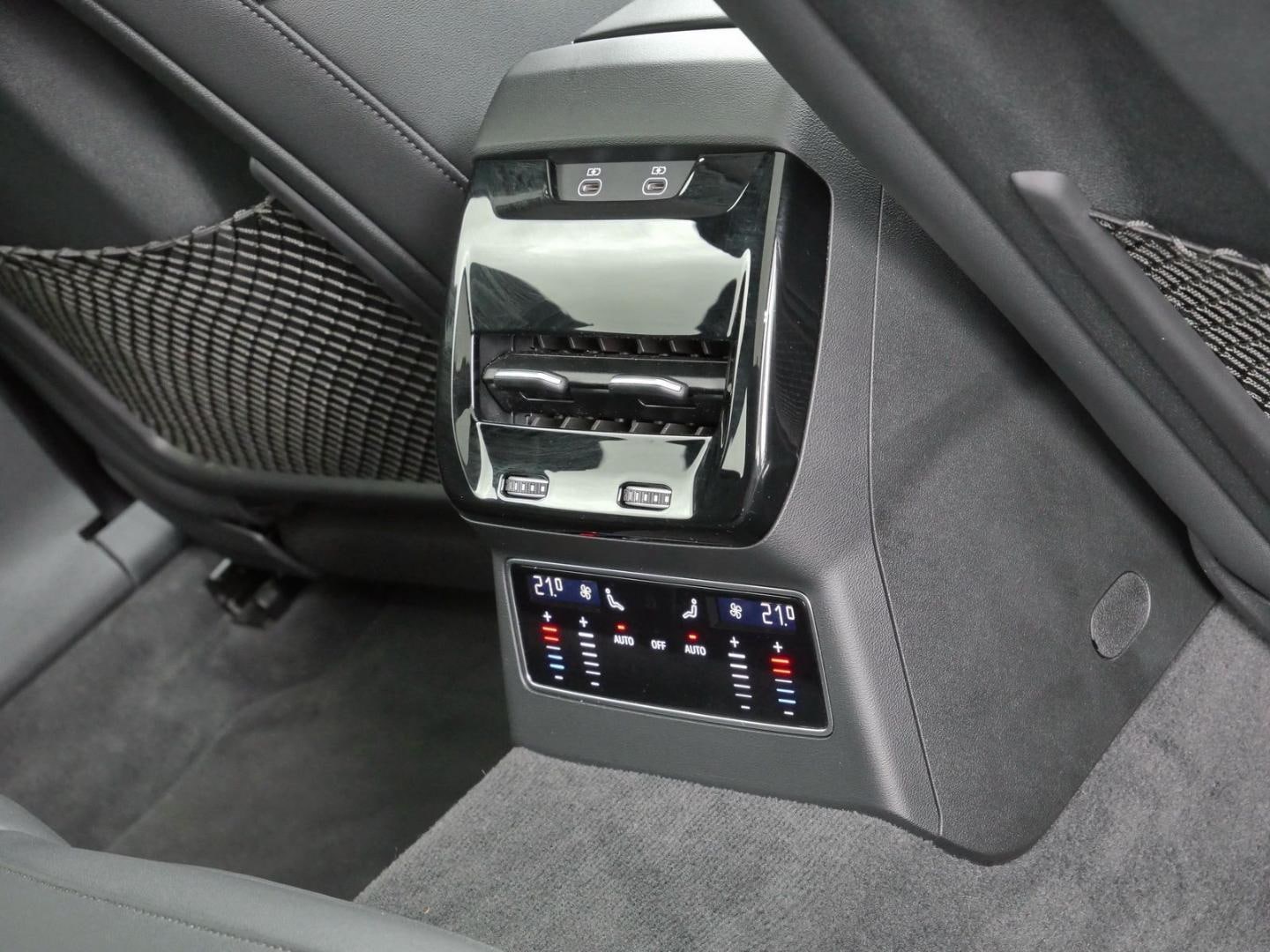 Bild über Audi A6 Avant TFSI quattro 270 kW S tronic - für weitere Informationen kontaktieren Sie den Audi Partner