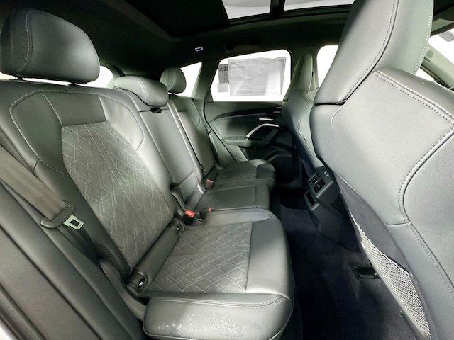 2025 Audi SQ5 Premium Plus - Photo 18