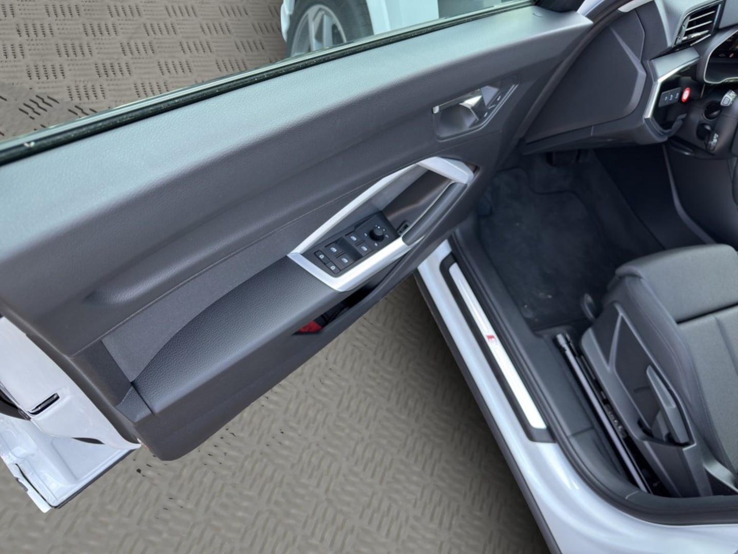 Bild über Audi Q3 TFSI quattro 140 kW S tronic - für weitere Informationen kontaktieren Sie den Audi Partner