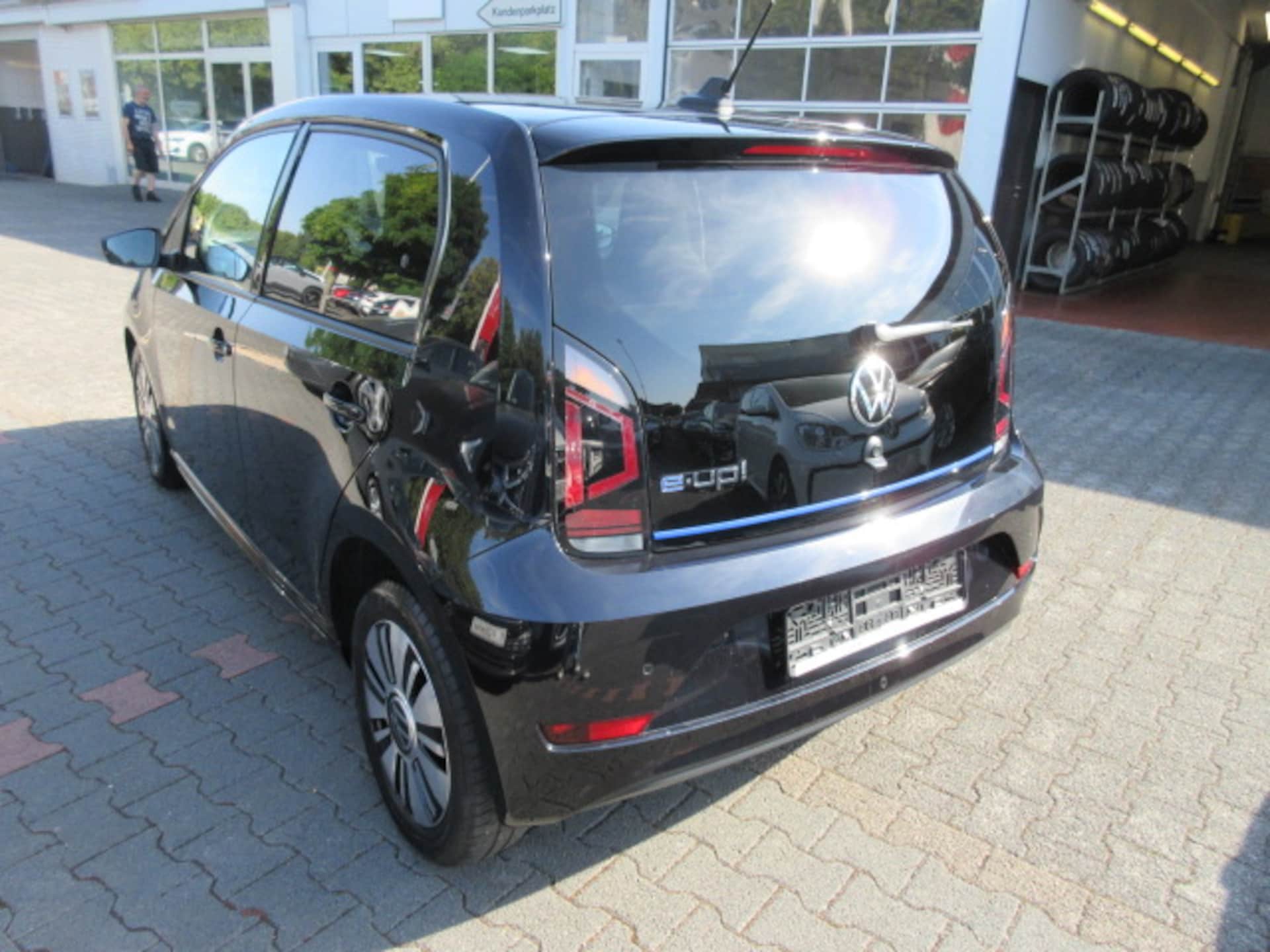 Volkswagen e-up! "Max"