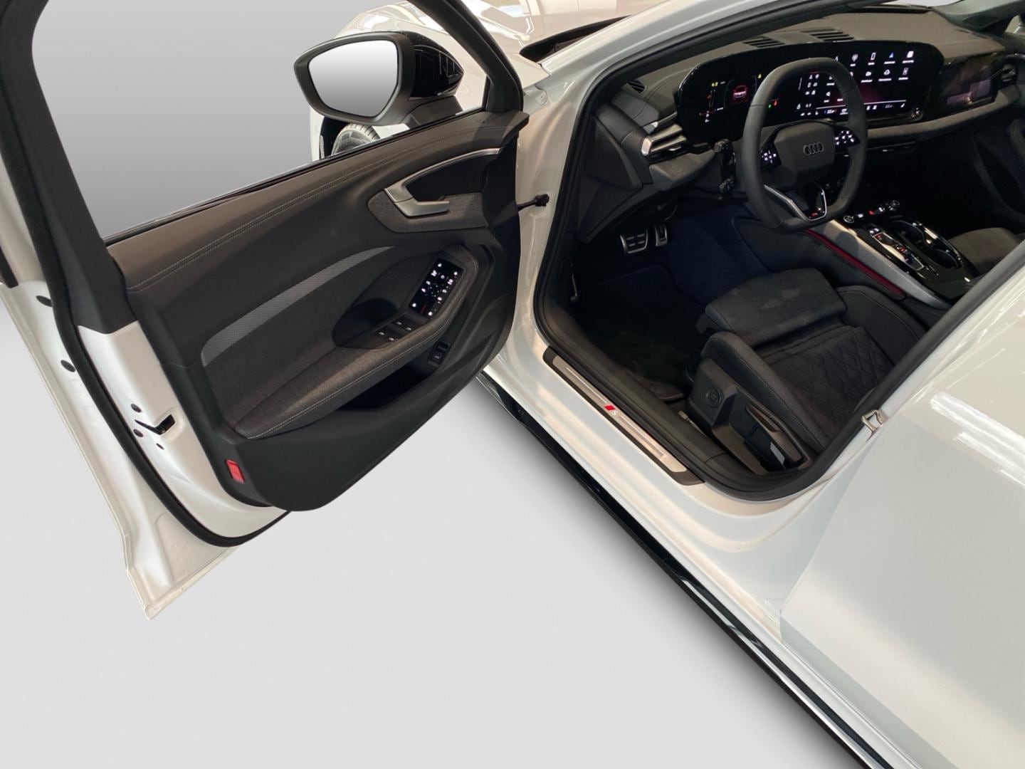 Bild über Audi A5 Avant TDI 150 kW S tronic - für weitere Informationen kontaktieren Sie den Audi Partner