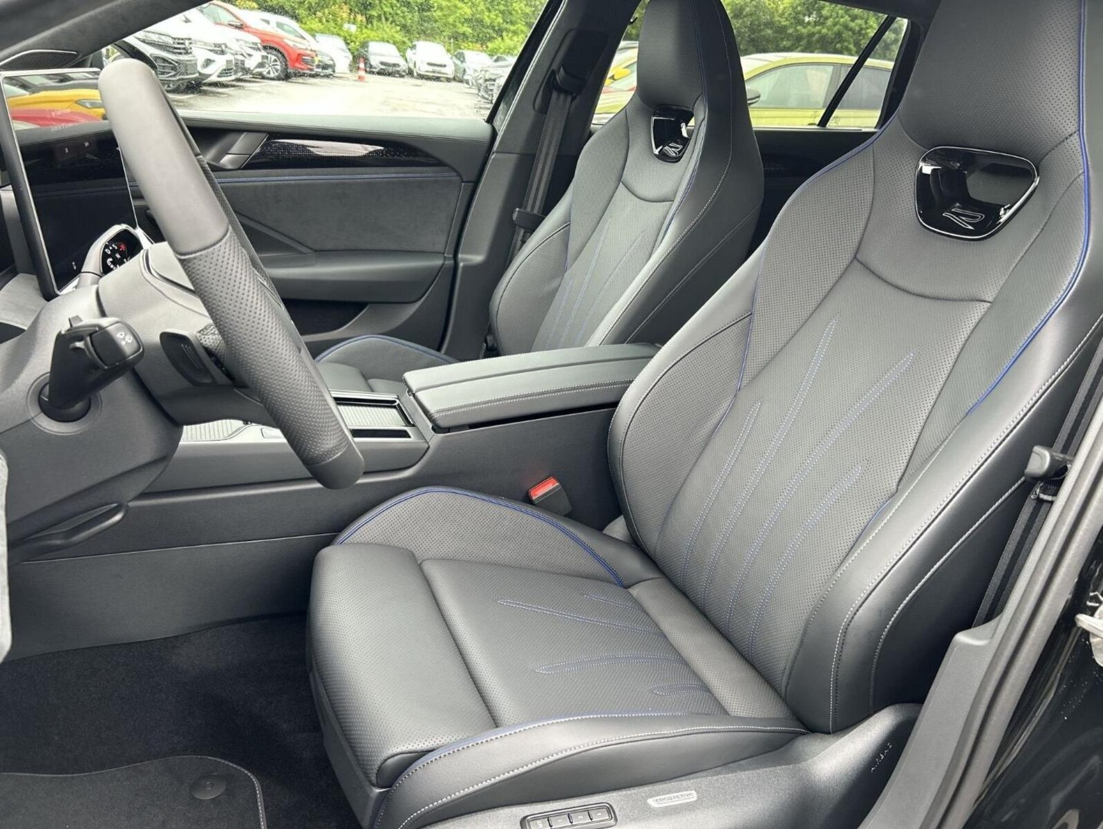 Volkswagen Passat – Bild 8