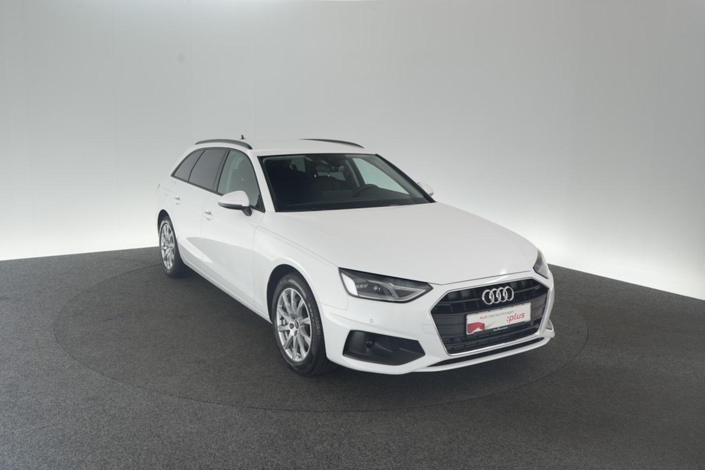 Bild über Audi A4 Avant 40 TFSI S tronic - für weitere Informationen kontaktieren Sie den Audi Partner