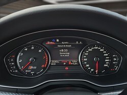 Image about Audi RS 4 Avant TFSI quattro tiptronic