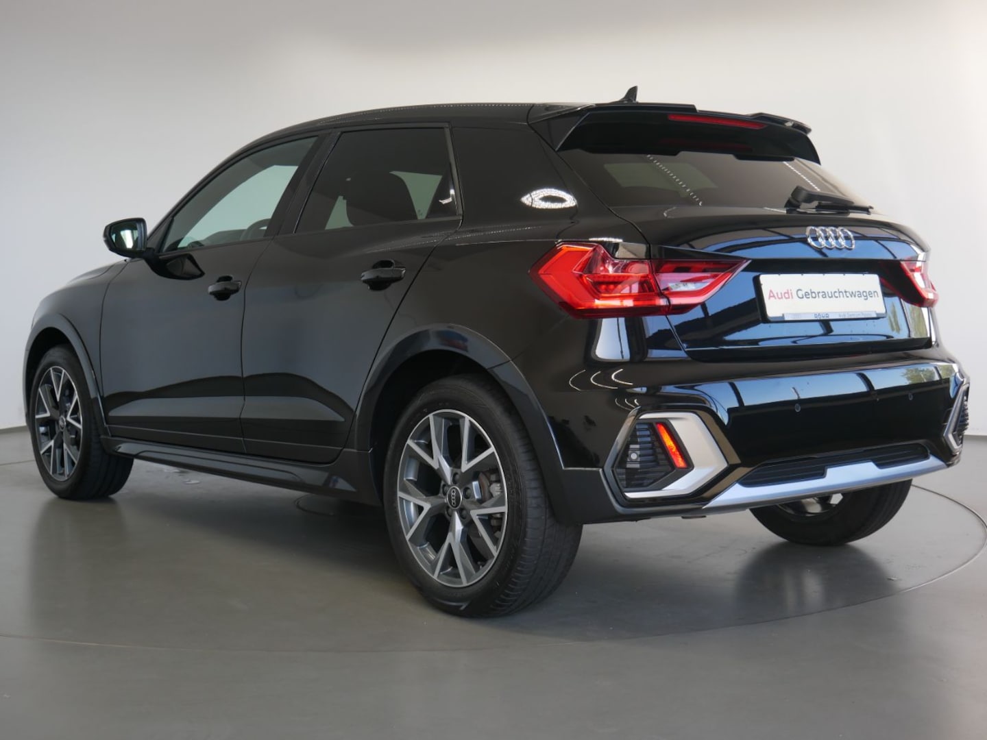 Bild über Audi A1 allstreet 30 TFSI Schaltgetriebe - für weitere Informationen kontaktieren Sie den Audi Partner