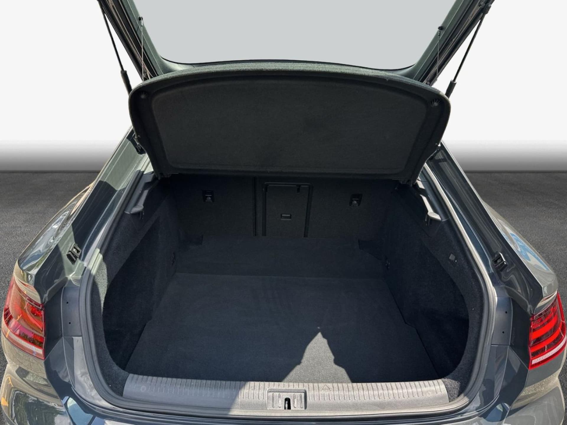 Volkswagen Arteon R-Line