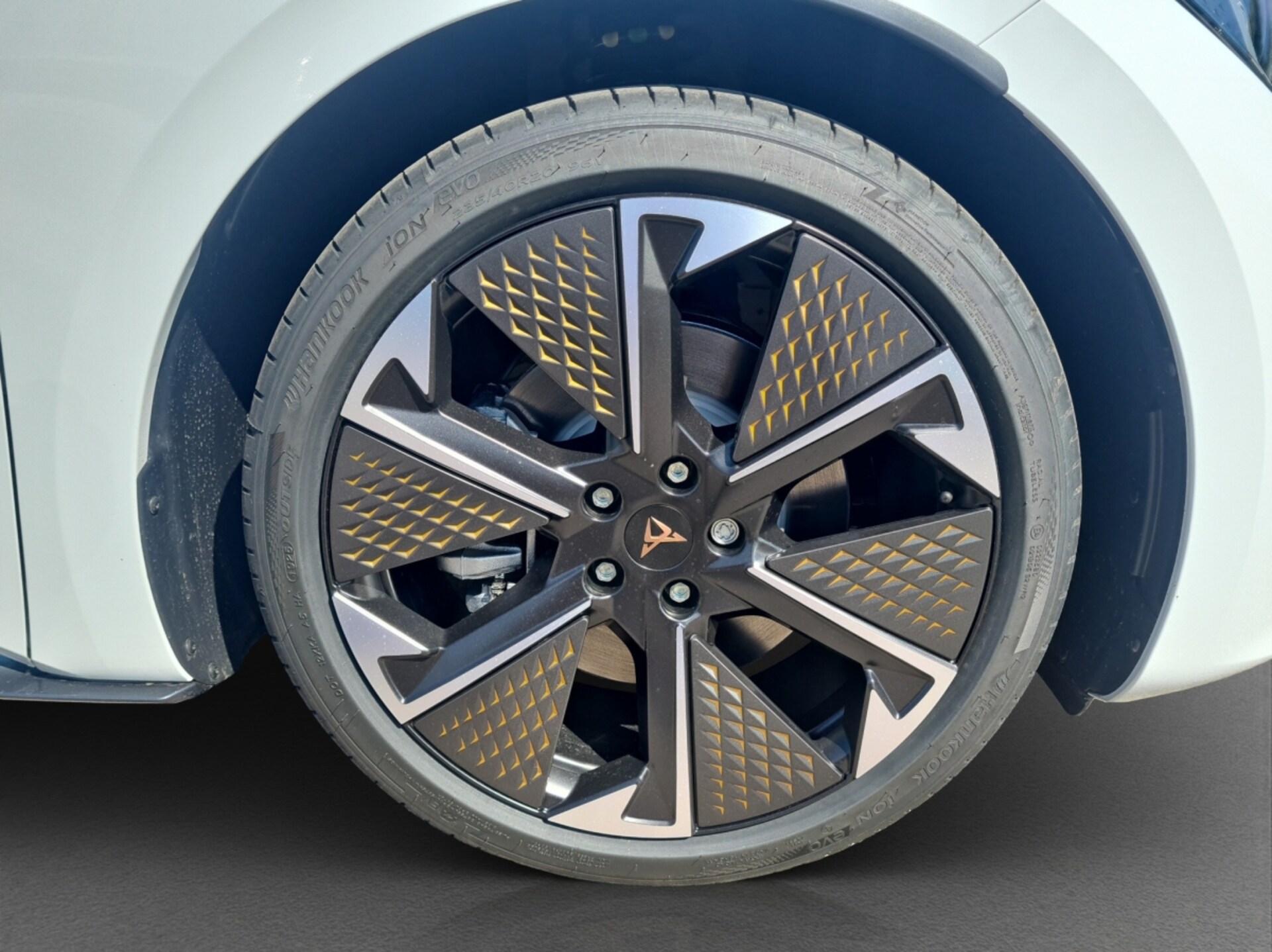 CUPRA Born VZ