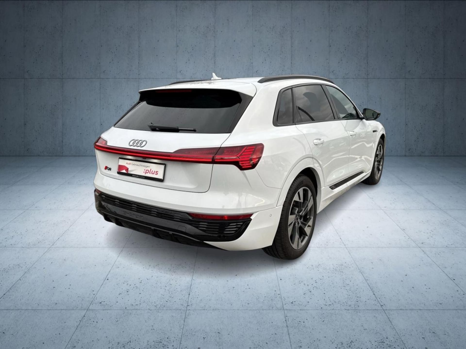 Audi Q8 e-tron S line