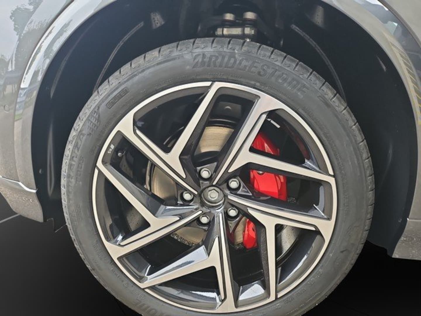 Bild über Audi Q6 Sportback e-tron e-tron quattro - für weitere Informationen kontaktieren Sie den Audi Partner