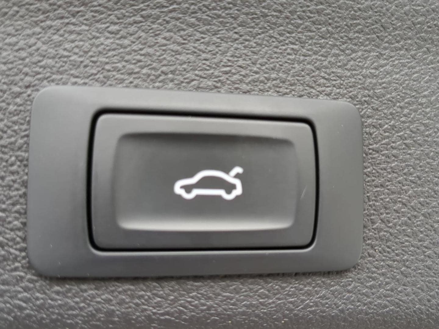 Bild über Audi A6 Avant 50 TDI quattro tiptronic - für weitere Informationen kontaktieren Sie den Audi Partner