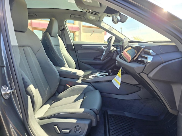 2026 Audi A6 Premium Plus - Photo 15