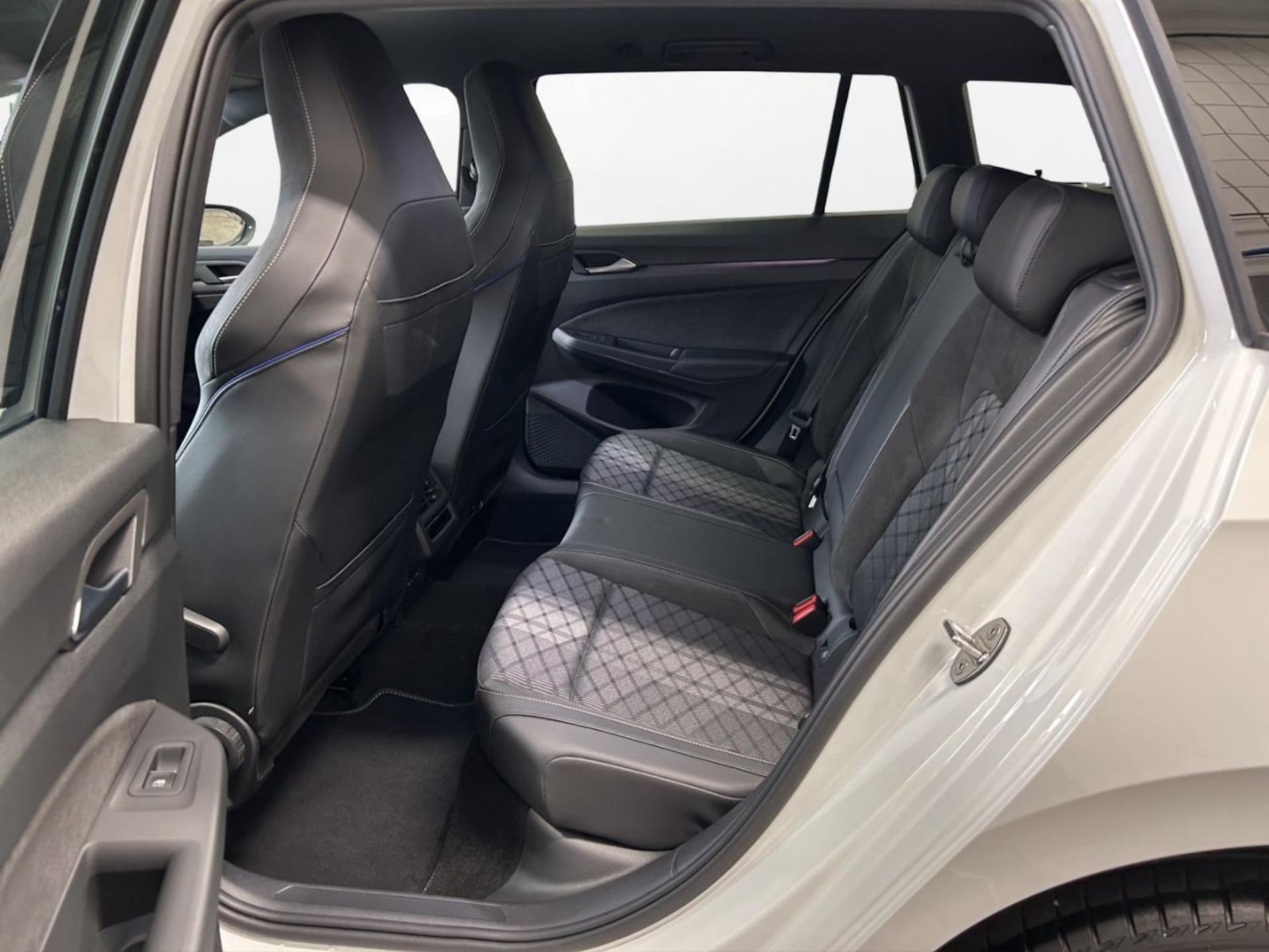 Volkswagen Golf Variant R-Line