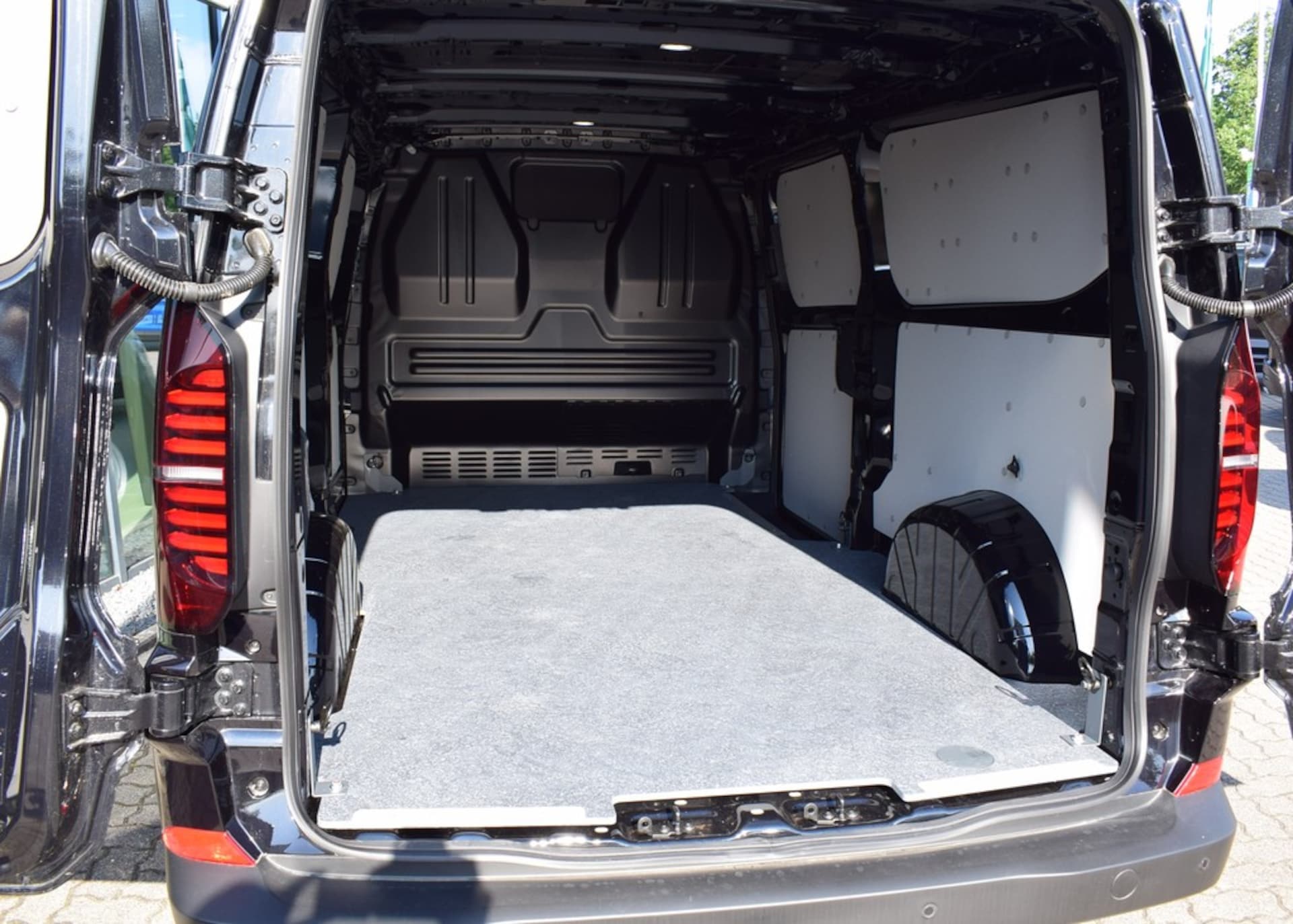 Volkswagen Transporter Kasten langer Radstand