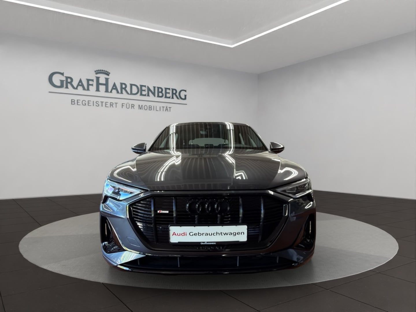 Bild über Audi e-tron S line 55 quattro - für weitere Informationen kontaktieren Sie den Audi Partner
