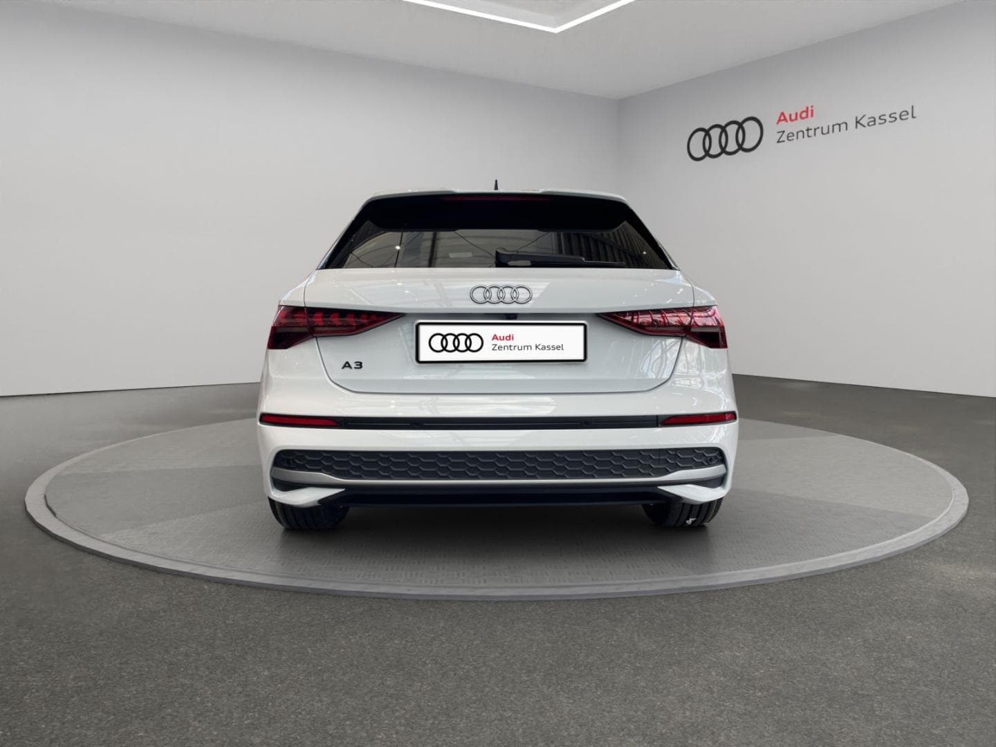 Bild über Audi A3 Sportback advanced 30 TFSI S tronic - für weitere Informationen kontaktieren Sie den Audi Partner