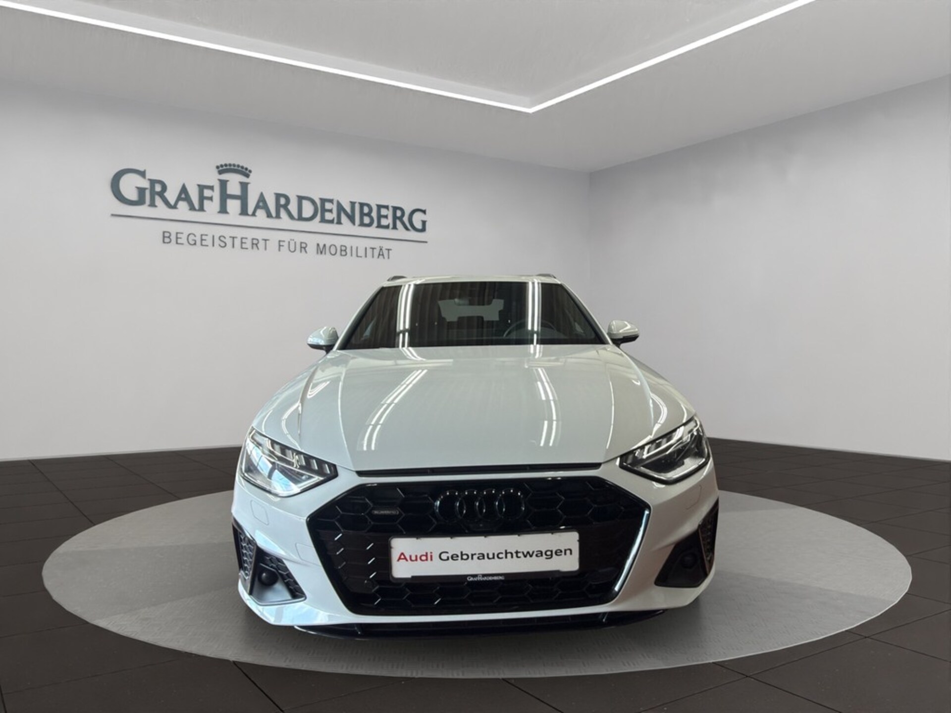 Audi A4 Avant S line
