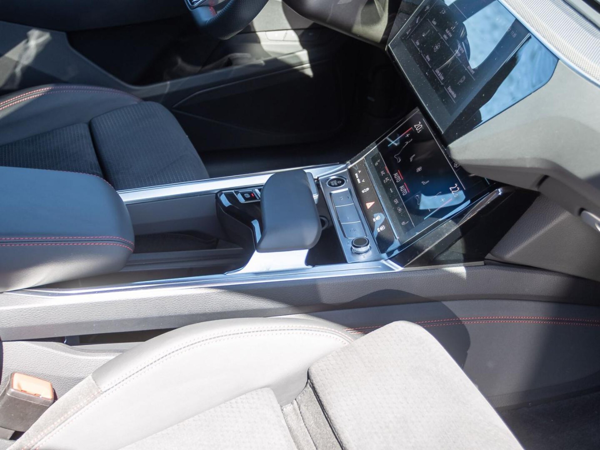 Audi Q8 e-tron S line