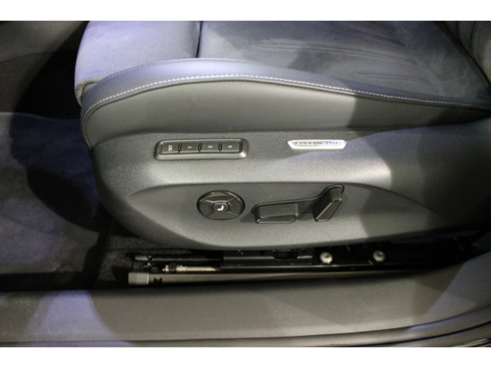 Volkswagen Passat – Bild 13