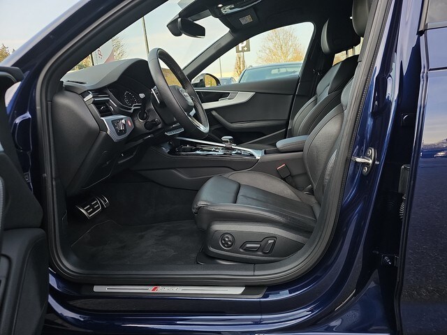 Image about Audi RS 4 Avant TFSI quattro tiptronic
