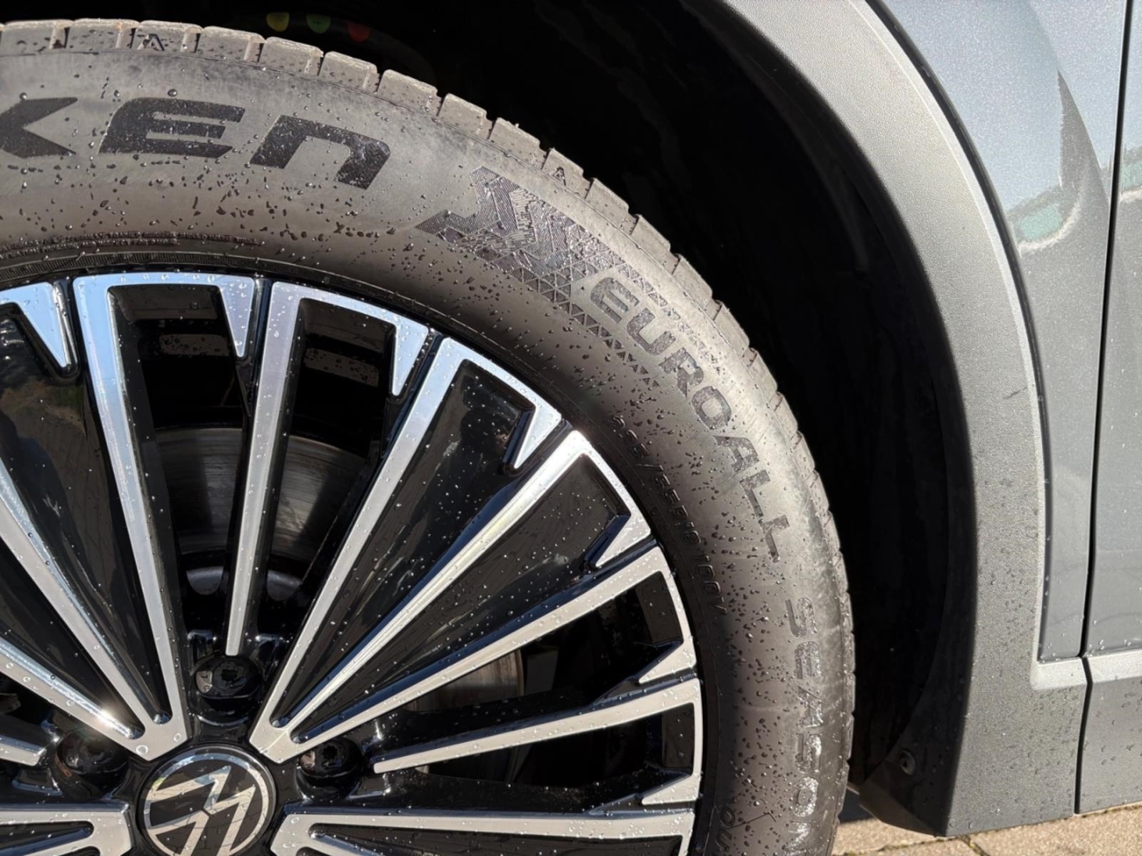 Volkswagen Tiguan – Bild 9