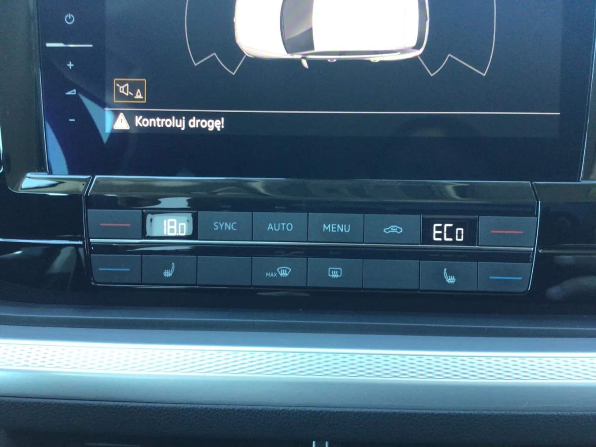 Volkswagen Touareg Model bazowy