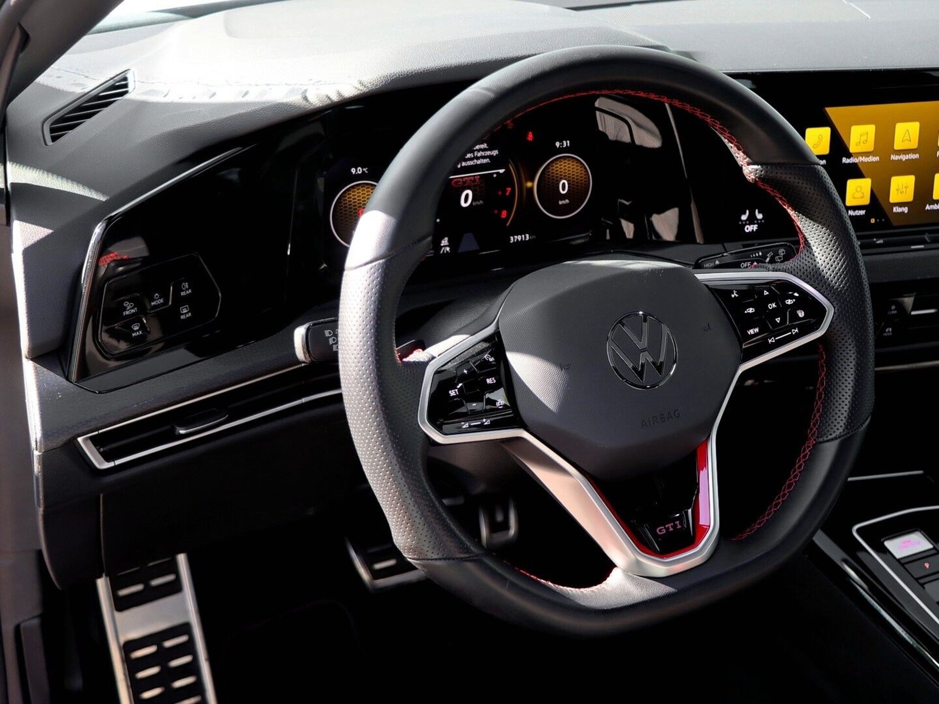 Volkswagen Golf GTI