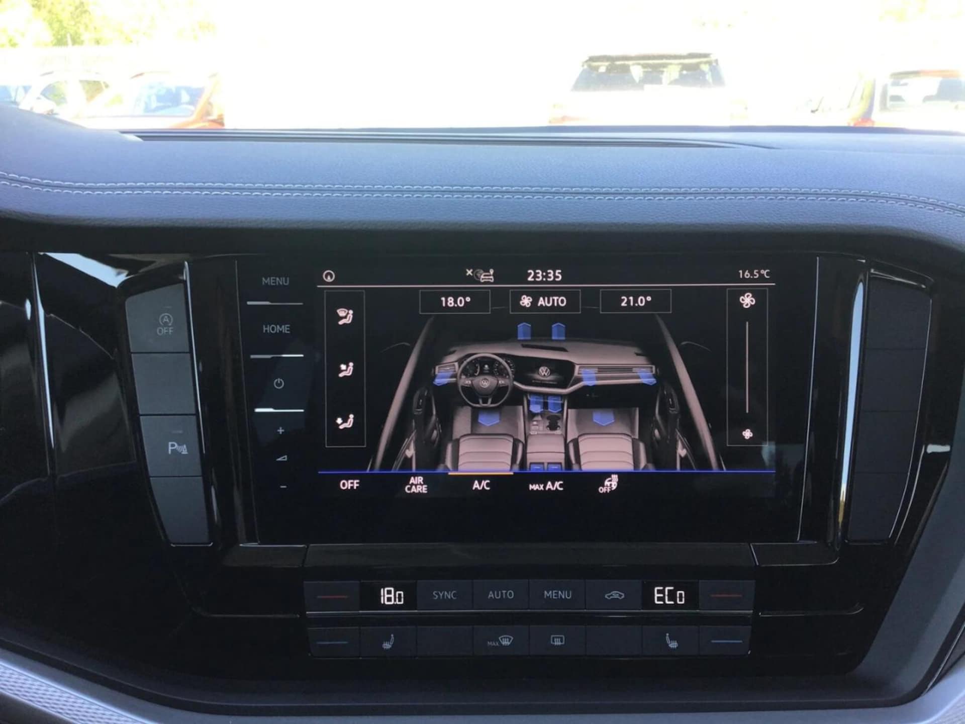 Volkswagen Touareg Model bazowy