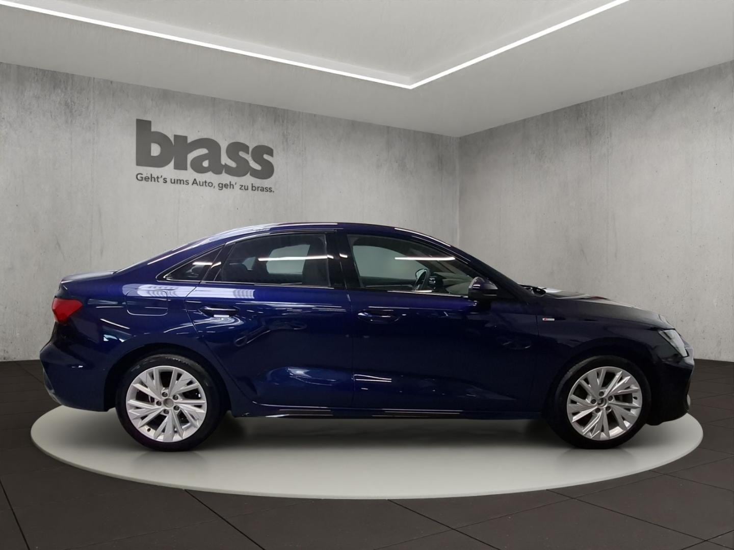 Bild über Audi A3 Limousine S line 30 TFSI S tronic - für weitere Informationen kontaktieren Sie den Audi Partner
