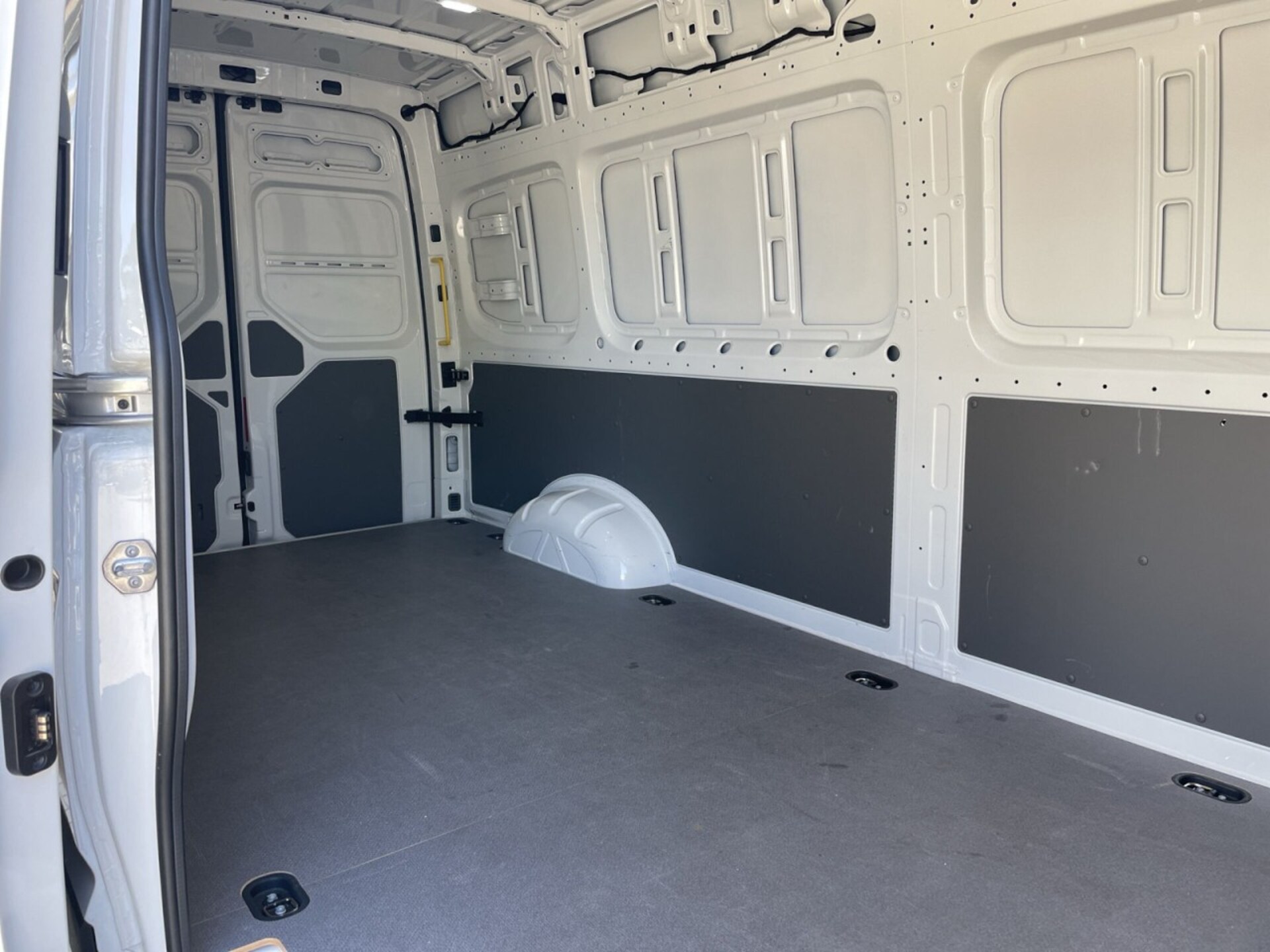 Volkswagen Crafter Kasten langer Radstand