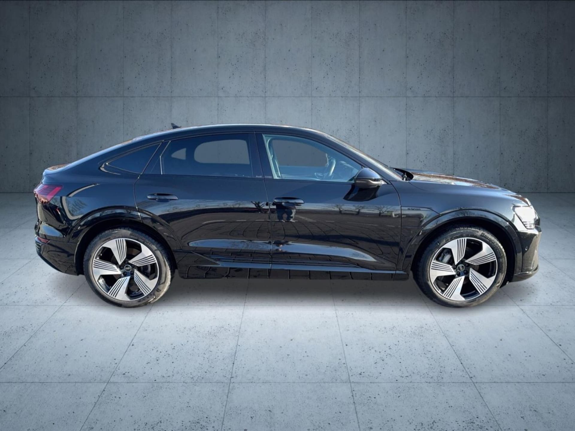 Audi Q8 Sportback e-tron Advanced