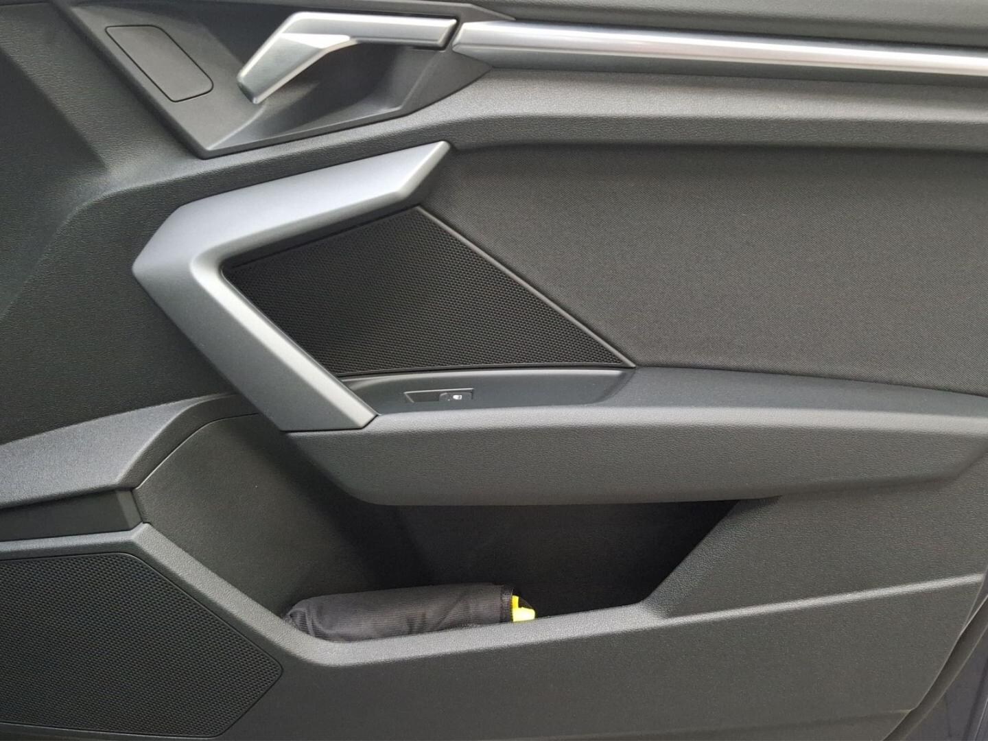 Bild über Audi A3 Limousine S line 30 TFSI S tronic - für weitere Informationen kontaktieren Sie den Audi Partner