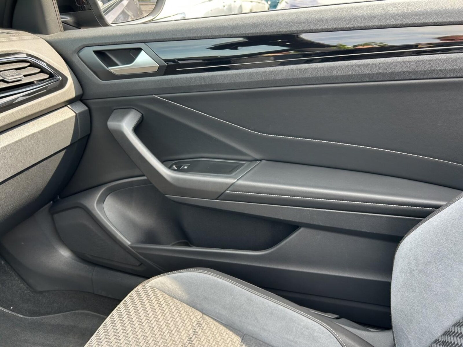 Volkswagen T-Roc Cabriolet – Bild 21