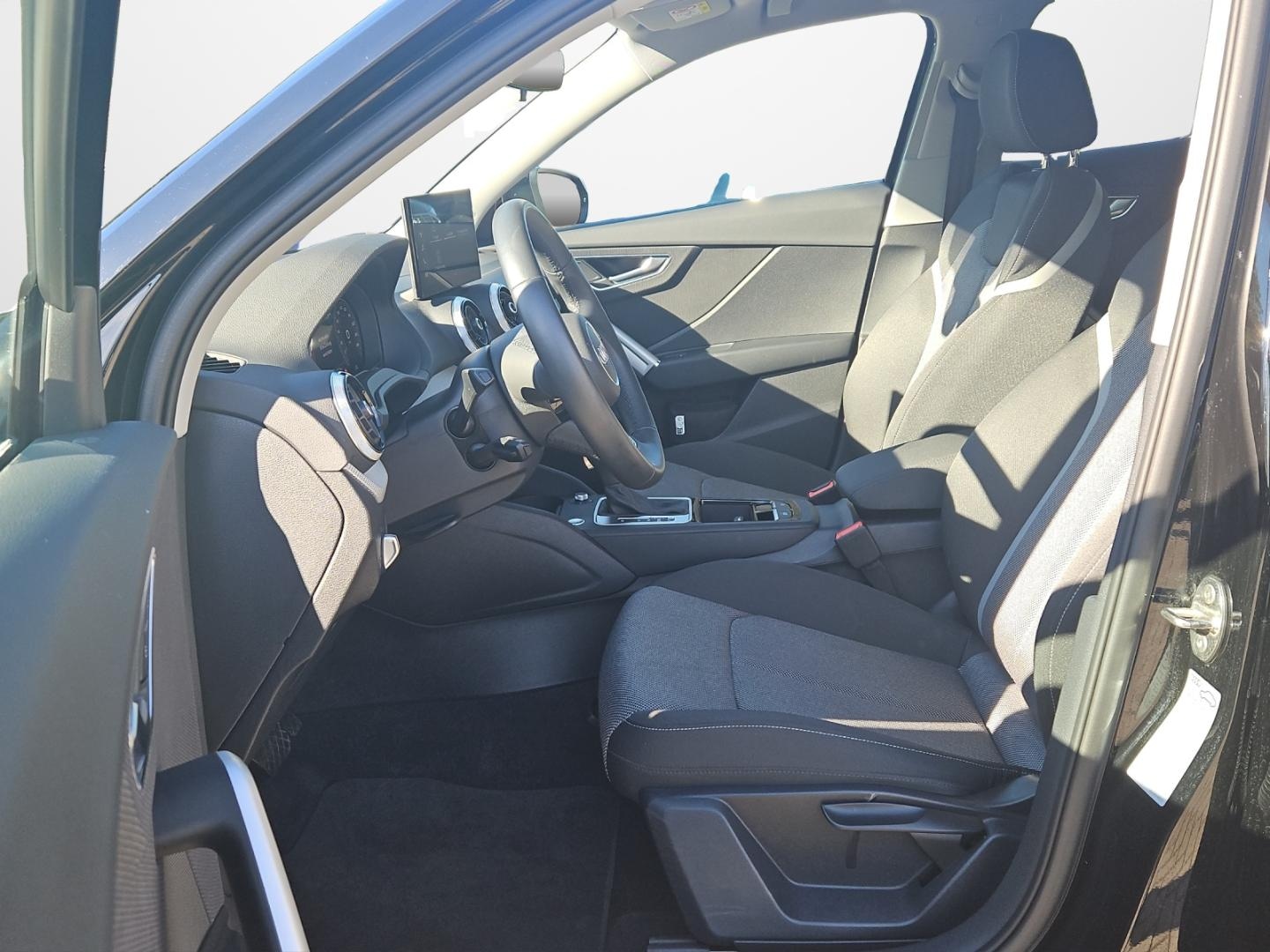 Bild über Audi Q2 advanced 35 TFSI S tronic - für weitere Informationen kontaktieren Sie den Audi Partner