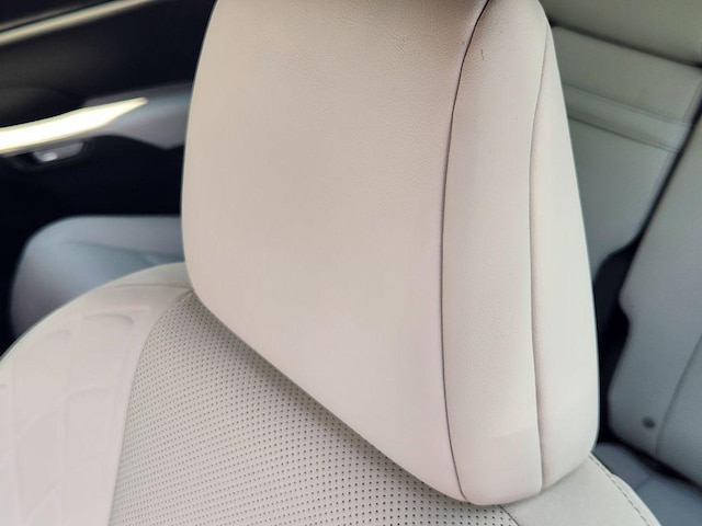 2025 Lexus RX 350 - Photo 17