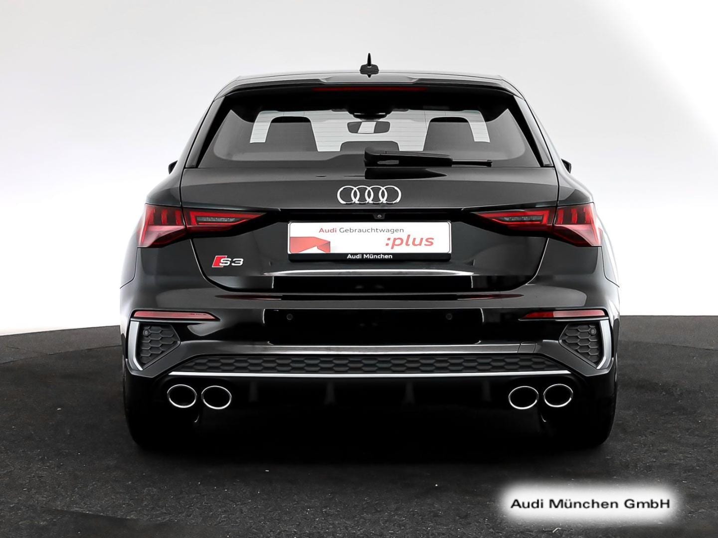 Bild über Audi S3 Sportback TFSI quattro S tronic - für weitere Informationen kontaktieren Sie den Audi Partner