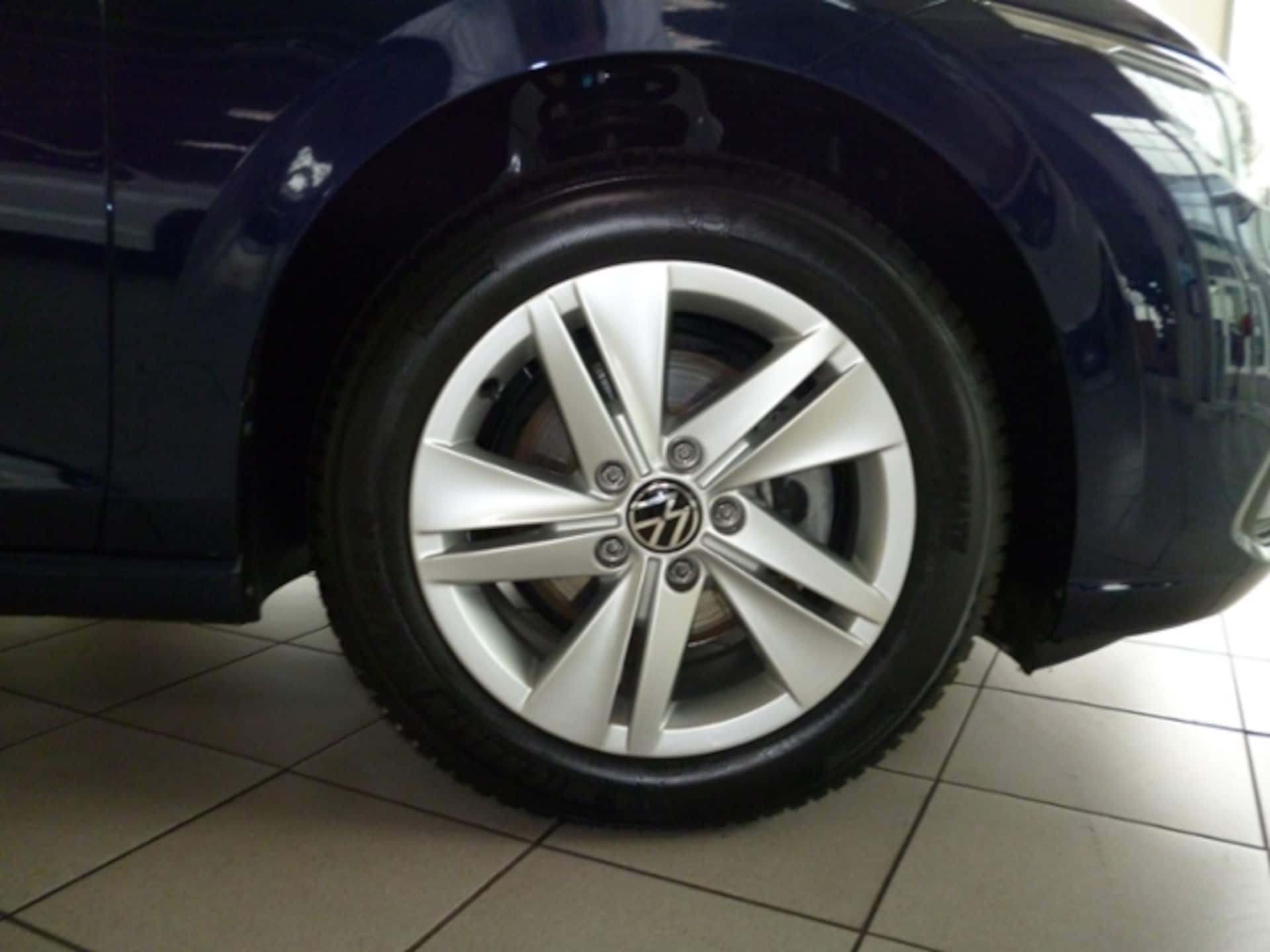 Volkswagen Golf Life