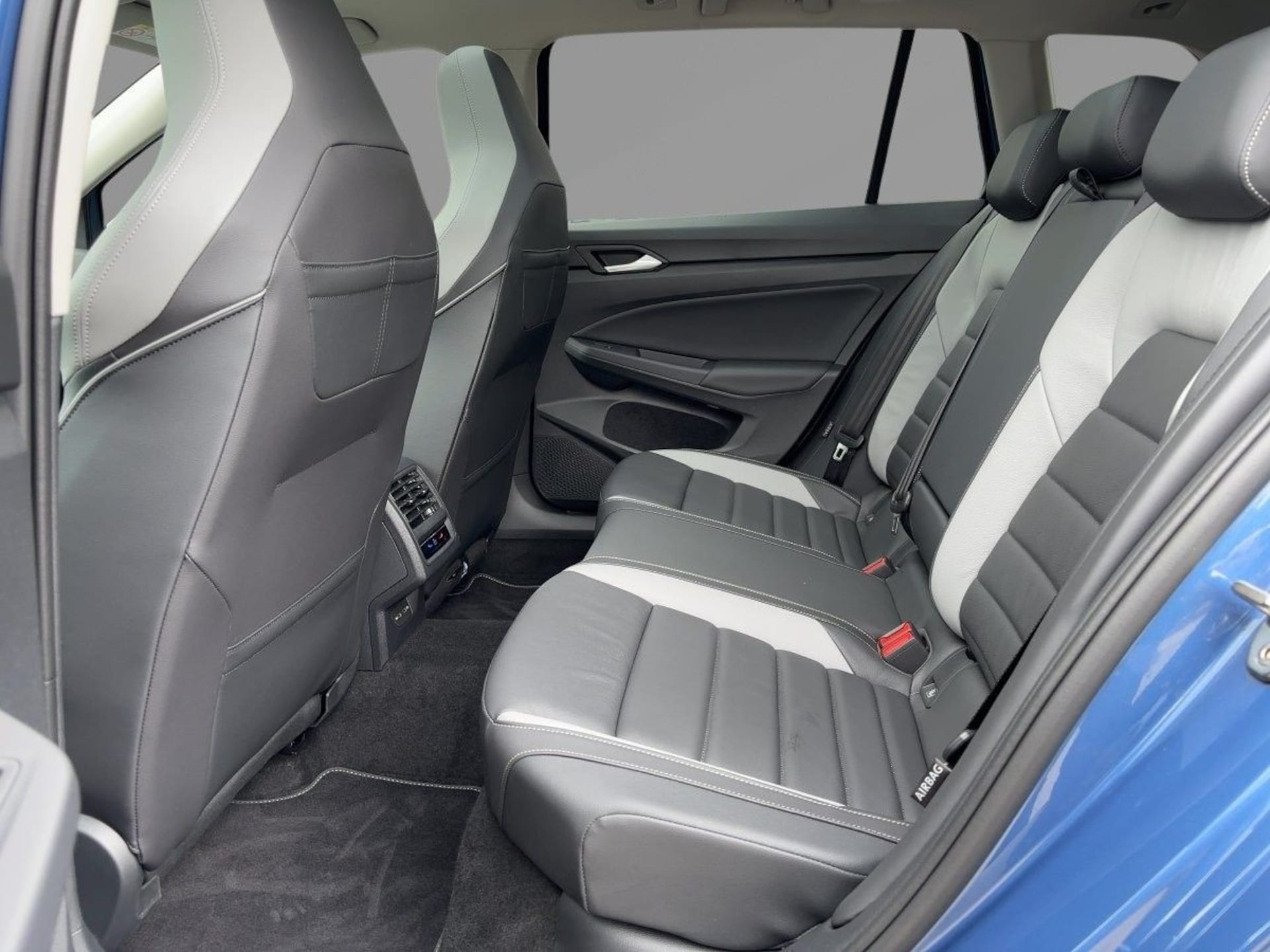 Volkswagen Golf Variant Style