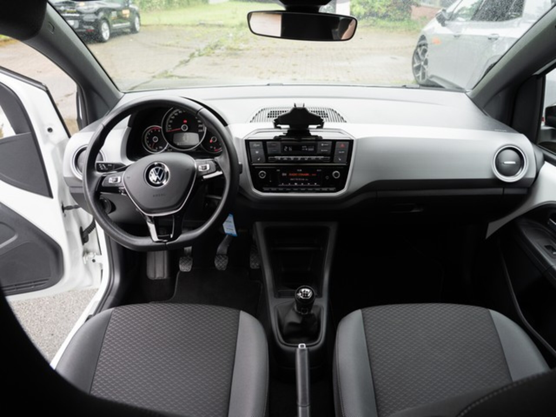 Volkswagen up! ACTIVE