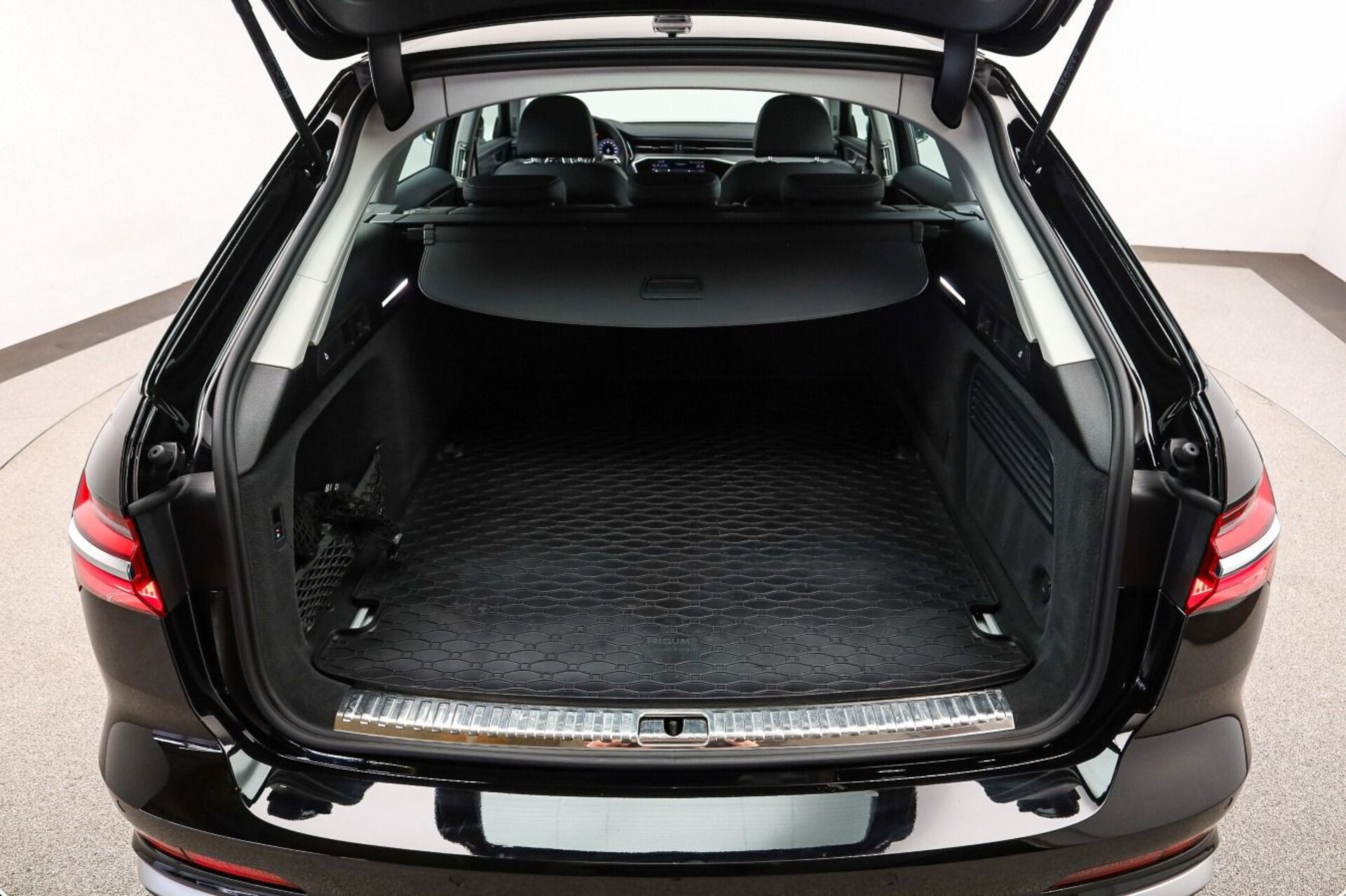 Audi S6 Avant