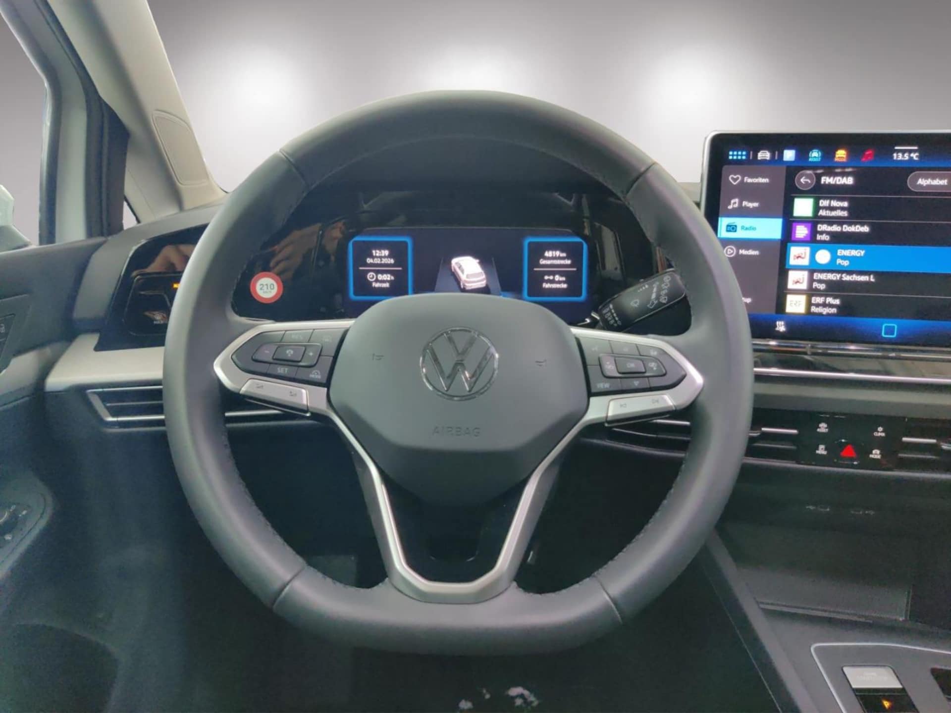 Volkswagen Golf Life
