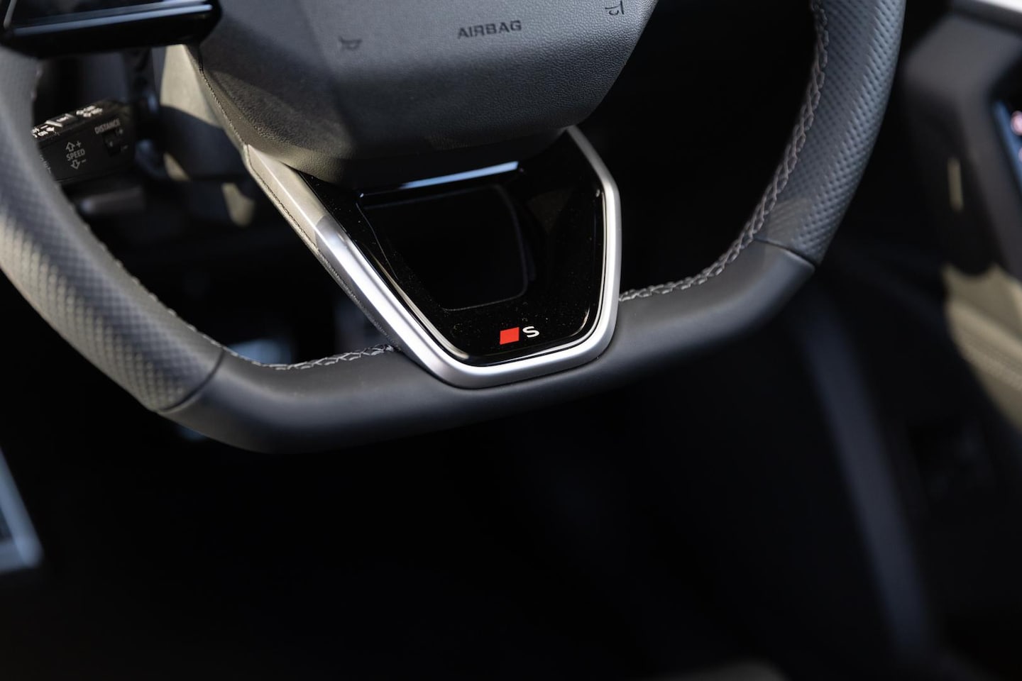 Image about Audi Q5 SUV e-hybrid quattro S tronic