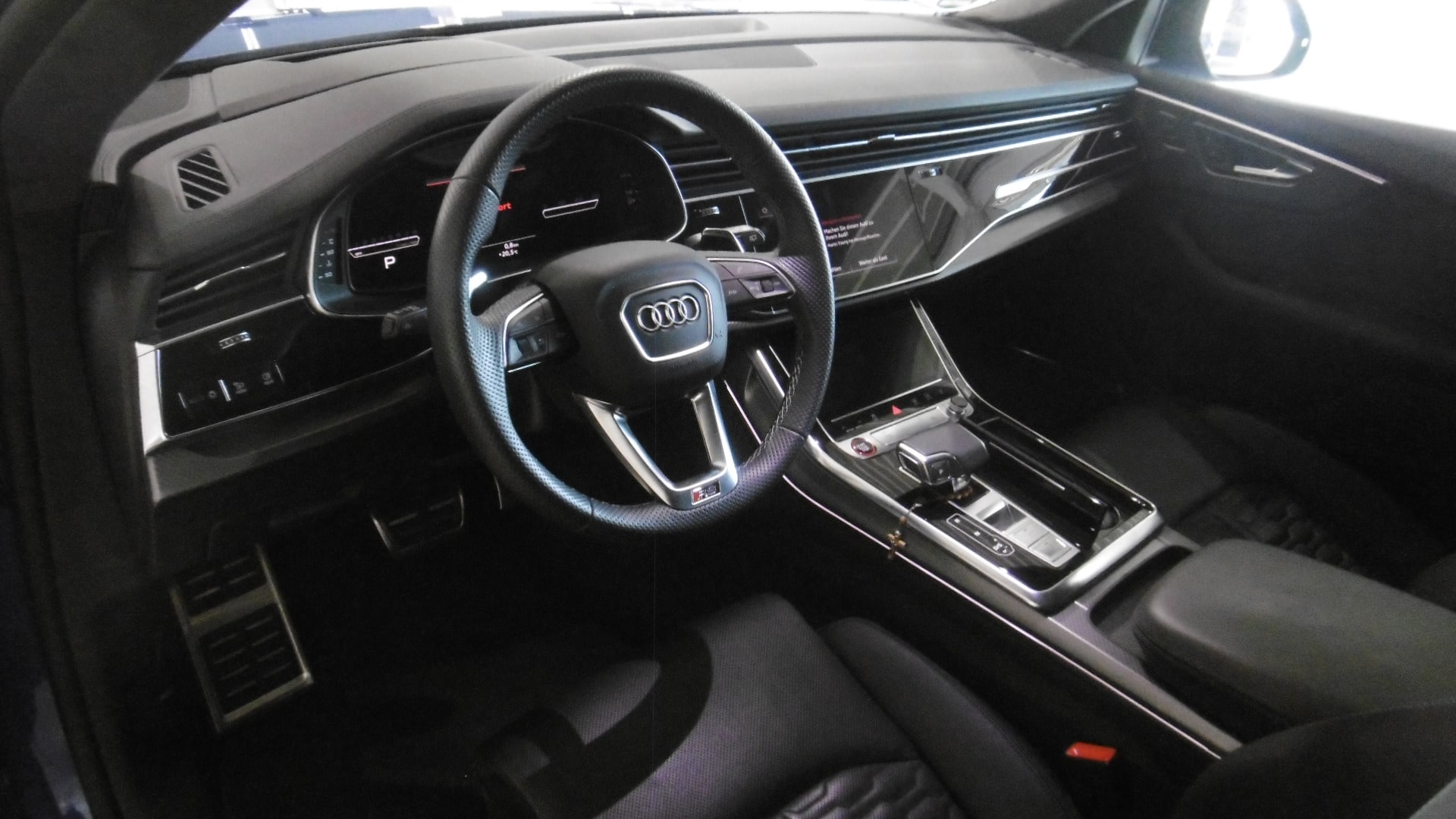 Audi RS Q8 SUV