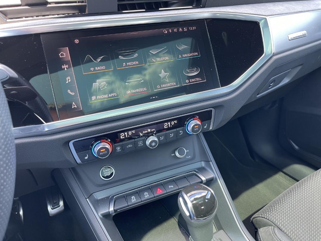 Image about Audi Q3 45 TFSI quattro S tronic