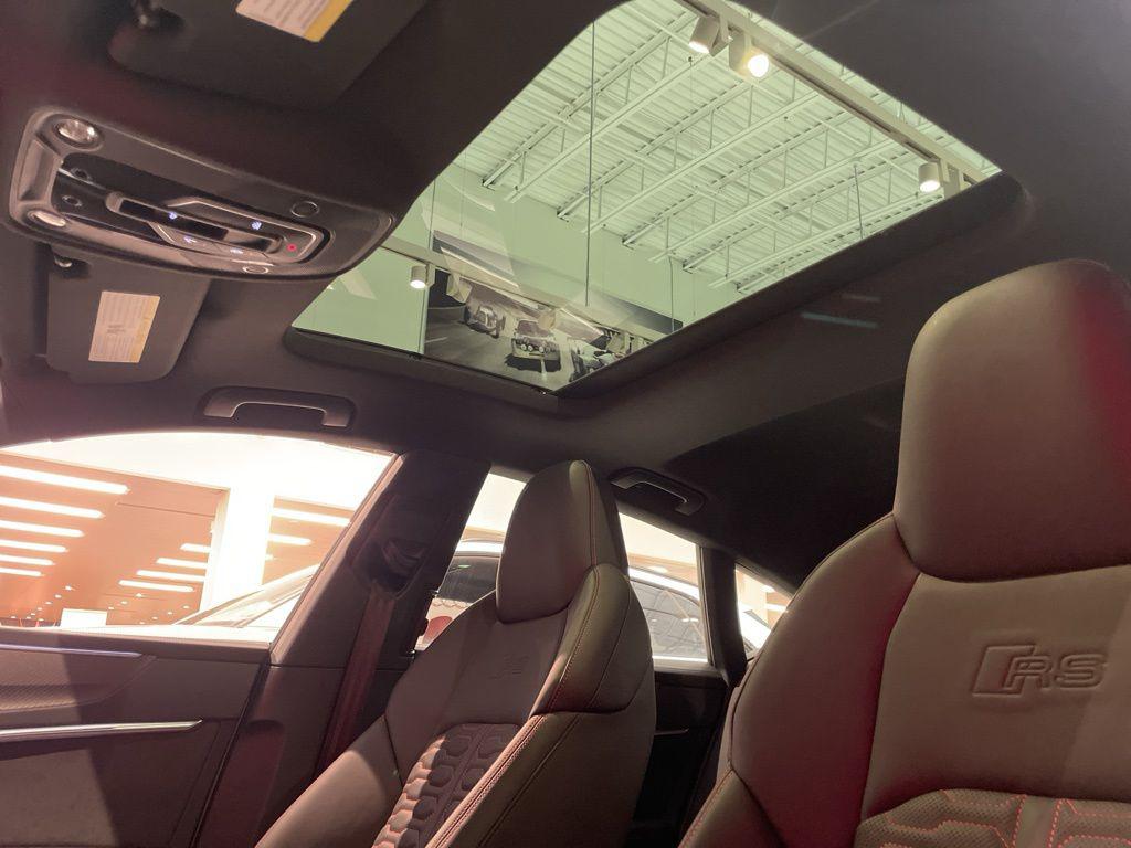 2025 Audi RS 7 Base - Photo 10
