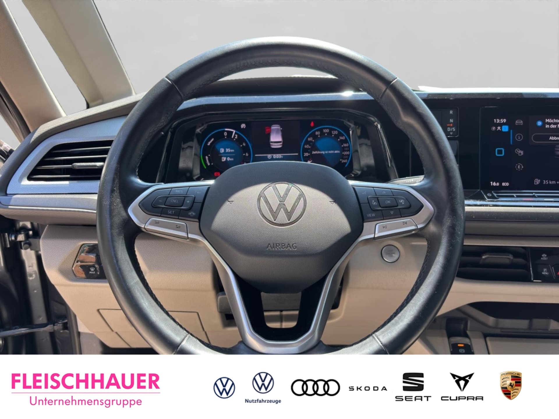 Volkswagen Multivan Basis-Modell
