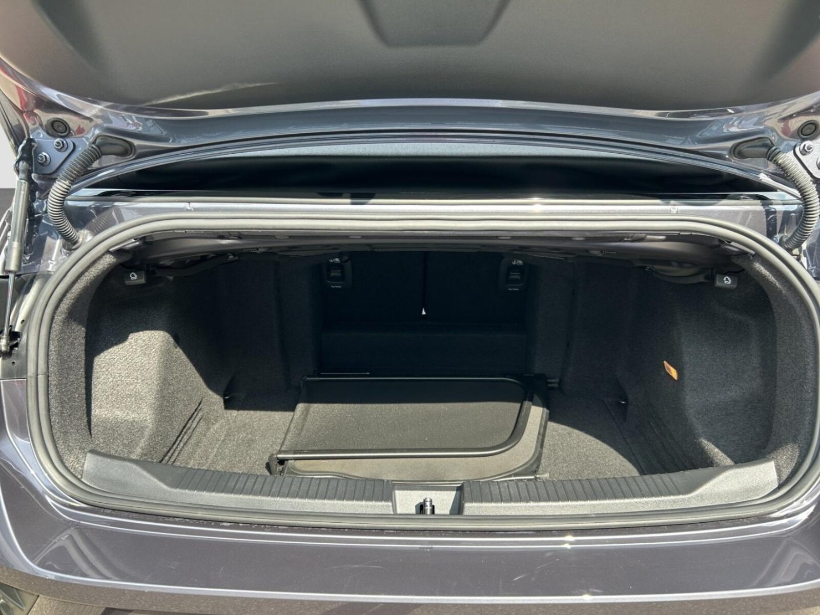 Volkswagen T-Roc Cabriolet – Bild 24