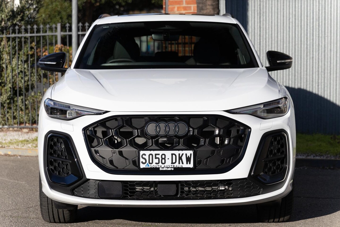 Image about Audi Q5 SUV e-hybrid quattro S tronic