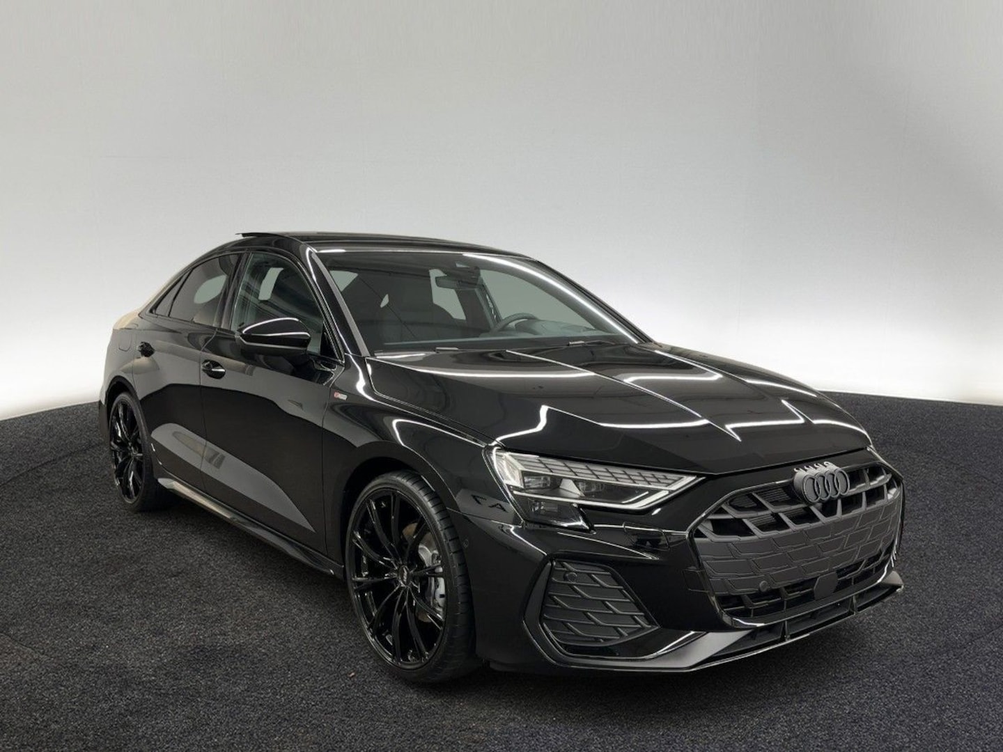 Bild über Audi A3 Limousine S line TFSI S tronic - für weitere Informationen kontaktieren Sie den Audi Partner